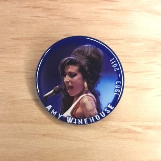Amy Winehouse - Pin badges and magnets